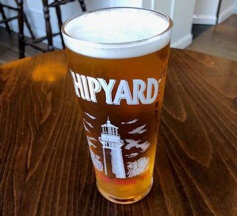 My pint of Shipyard was served with a decent, creamy head