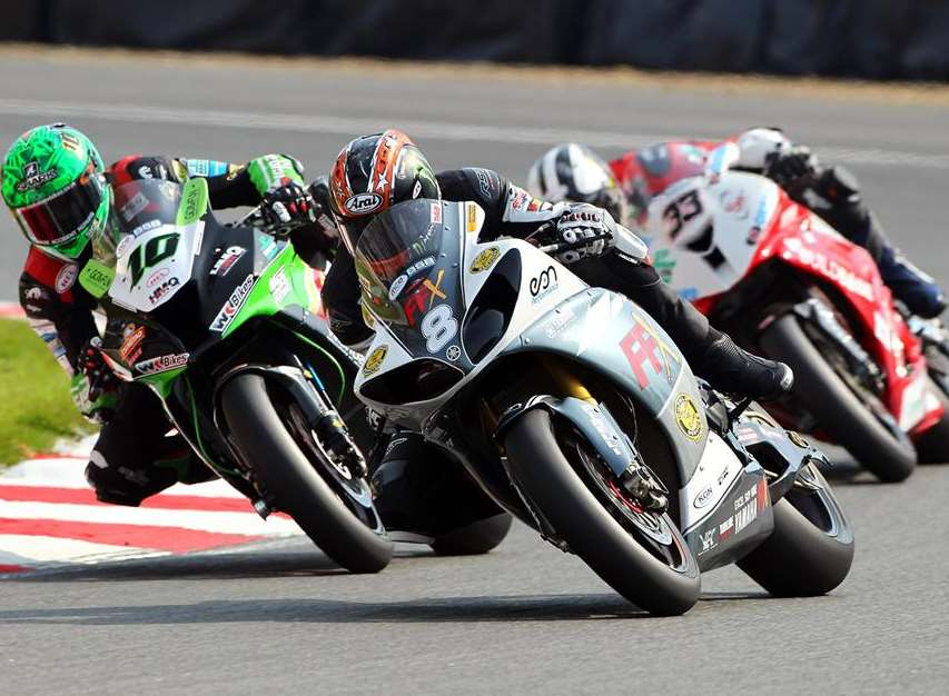 Ian Hutchinson (8) in action at Brands Hatch Picture: Impact Images