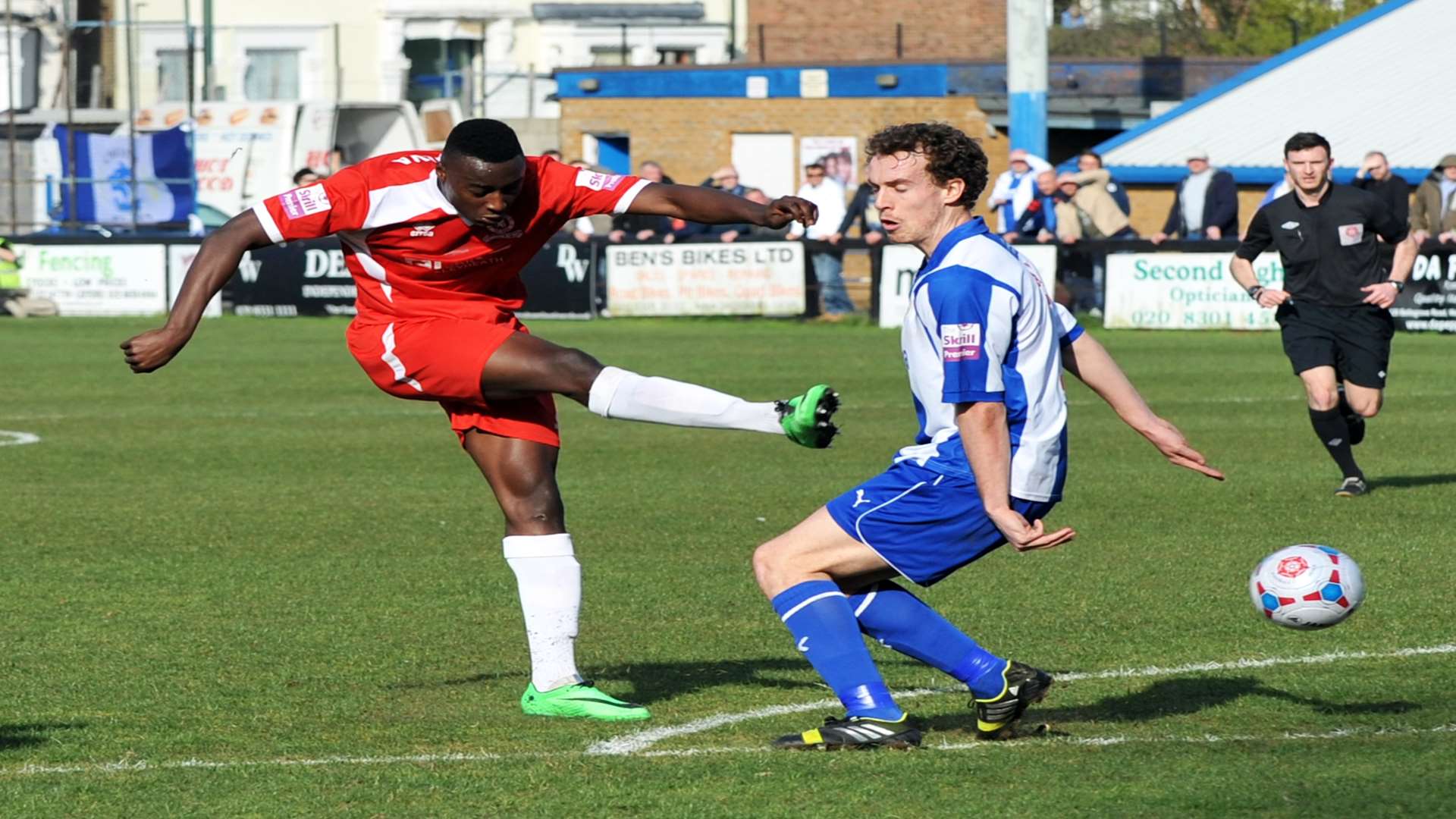 Tobi Sho-Silva gets a shot away for Welling Picture: David Brown