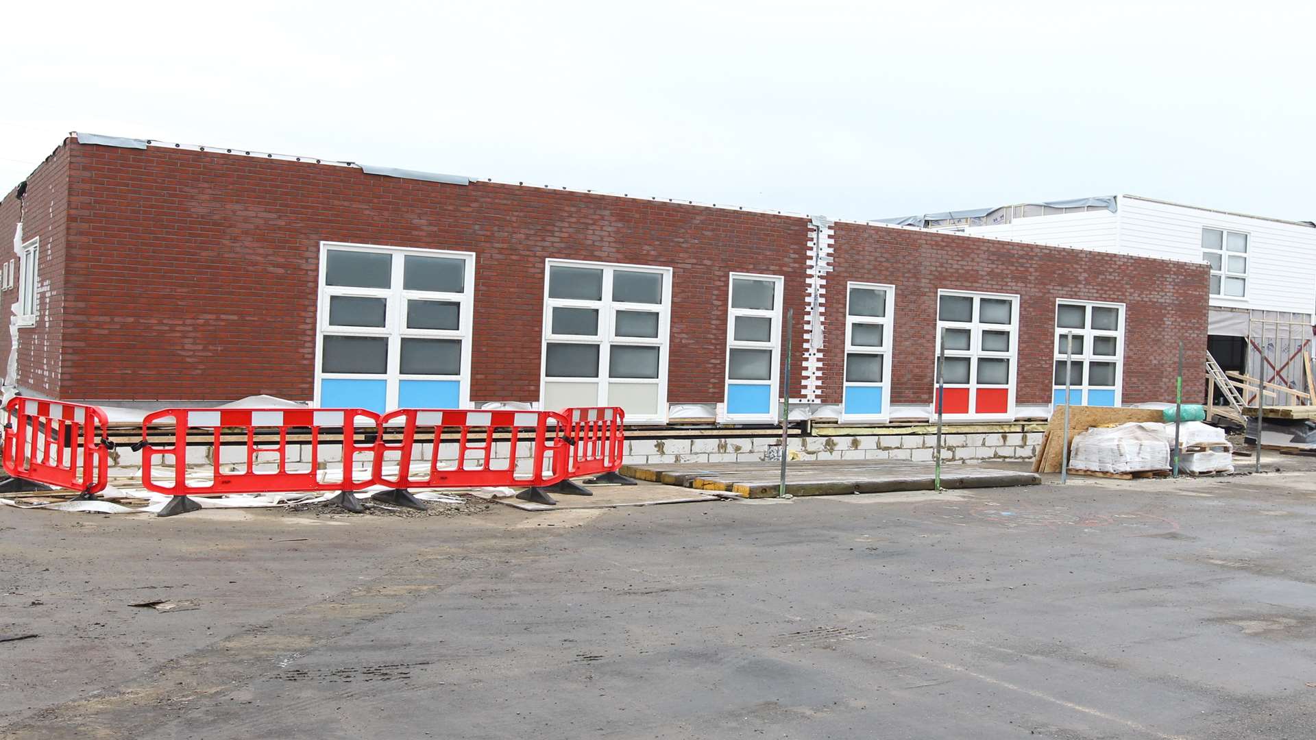 Queenborough Primary School's new extension for a hall and classrooms for reception and year ones