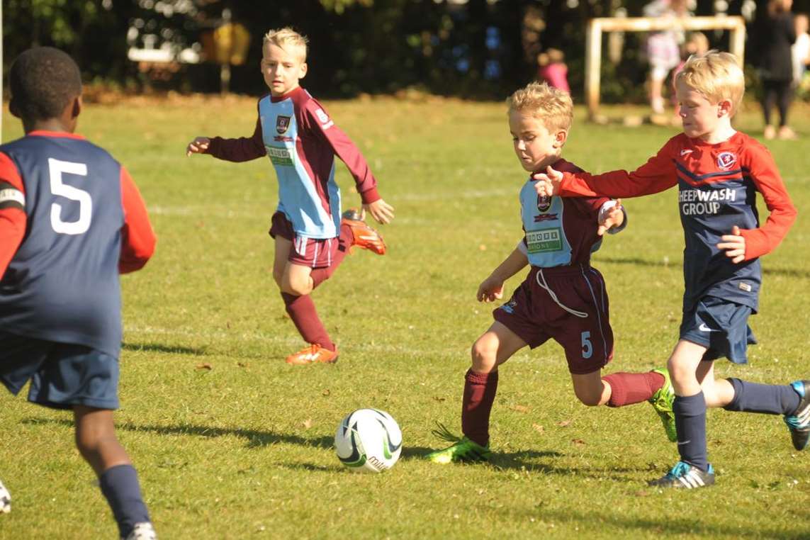 Hempstead Valley's under-8s take on Wigmore Youth Whippets Picture: Steve Crispe