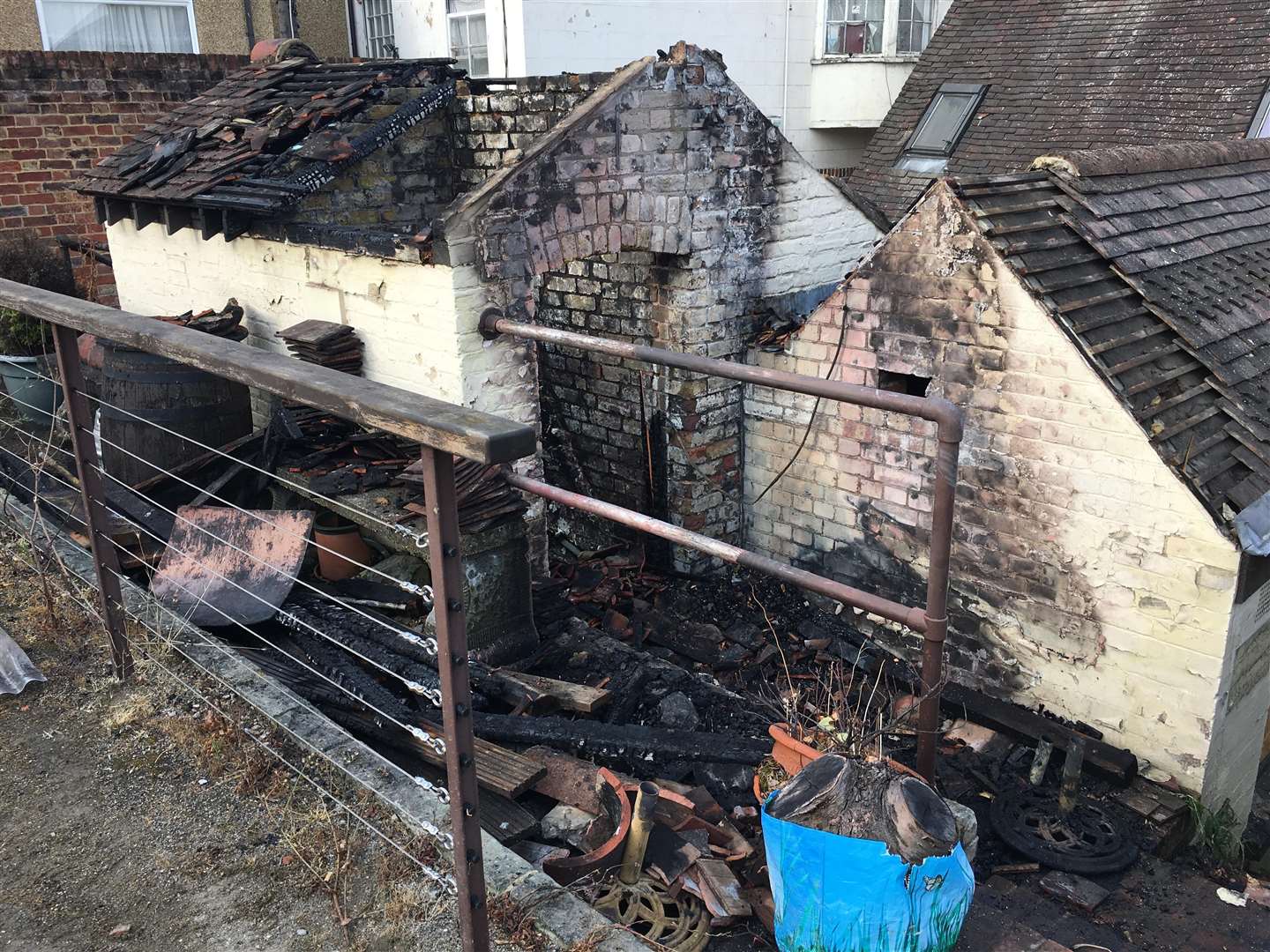 Fire tore through the back of The Pilot in Upper Stone Street, Maidstone. (3158533)