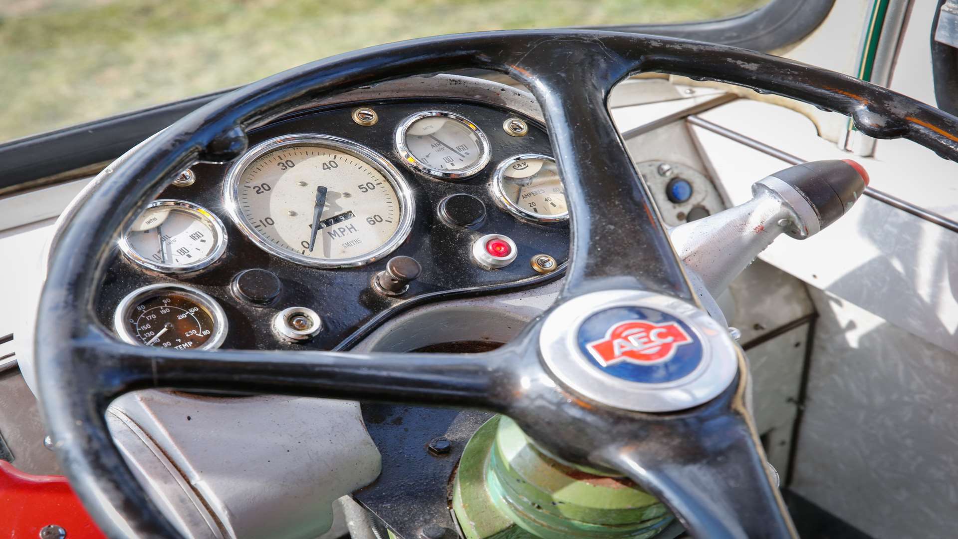 Let the Heritage Transport Show take the wheel this weekend at the Kent Showground, Detling