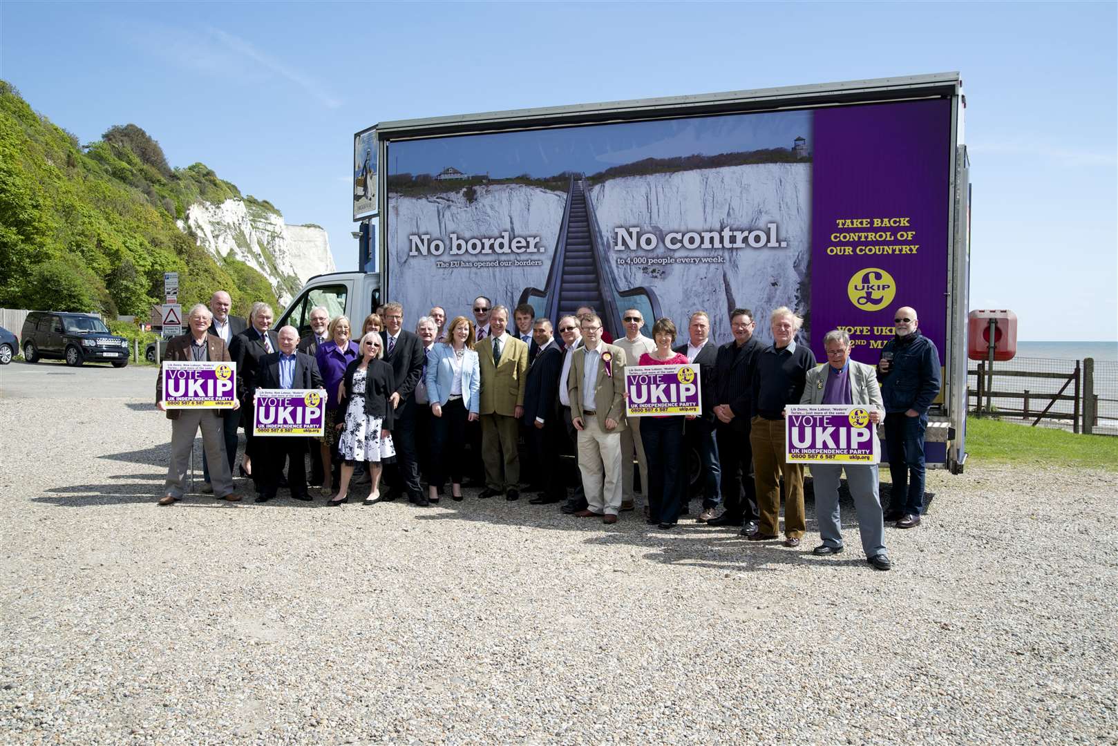 "No border, no control" reads the billboard unveiled by UKIP leader, Nigel Farage.