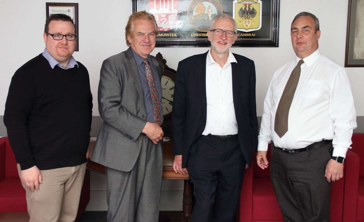 Left-right, Cllr Shane Mochrie-Cox, Cllr Lee Croxton, Labour leader Jeremy Corbyn, and Gravesham Labour leader John Burden (10018180)