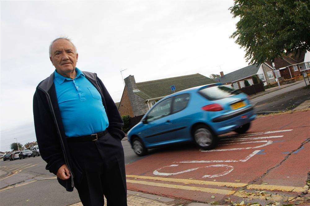 Peter Freeman is unhappy about children using unofficial road crossings outside Minterne Junior School