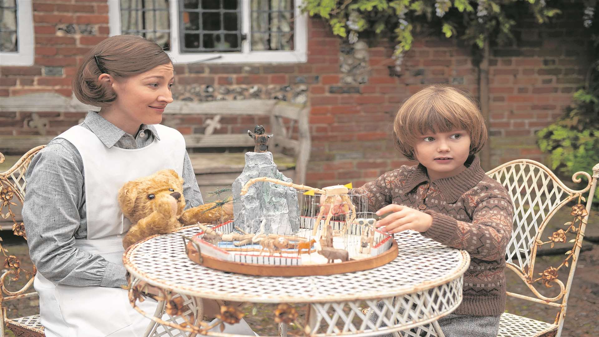 Kelly Madonald with Will Tilston in Goodbye Christopher Robin Picture: PA Photo/Fox Searchlight Pictures/David Appleby