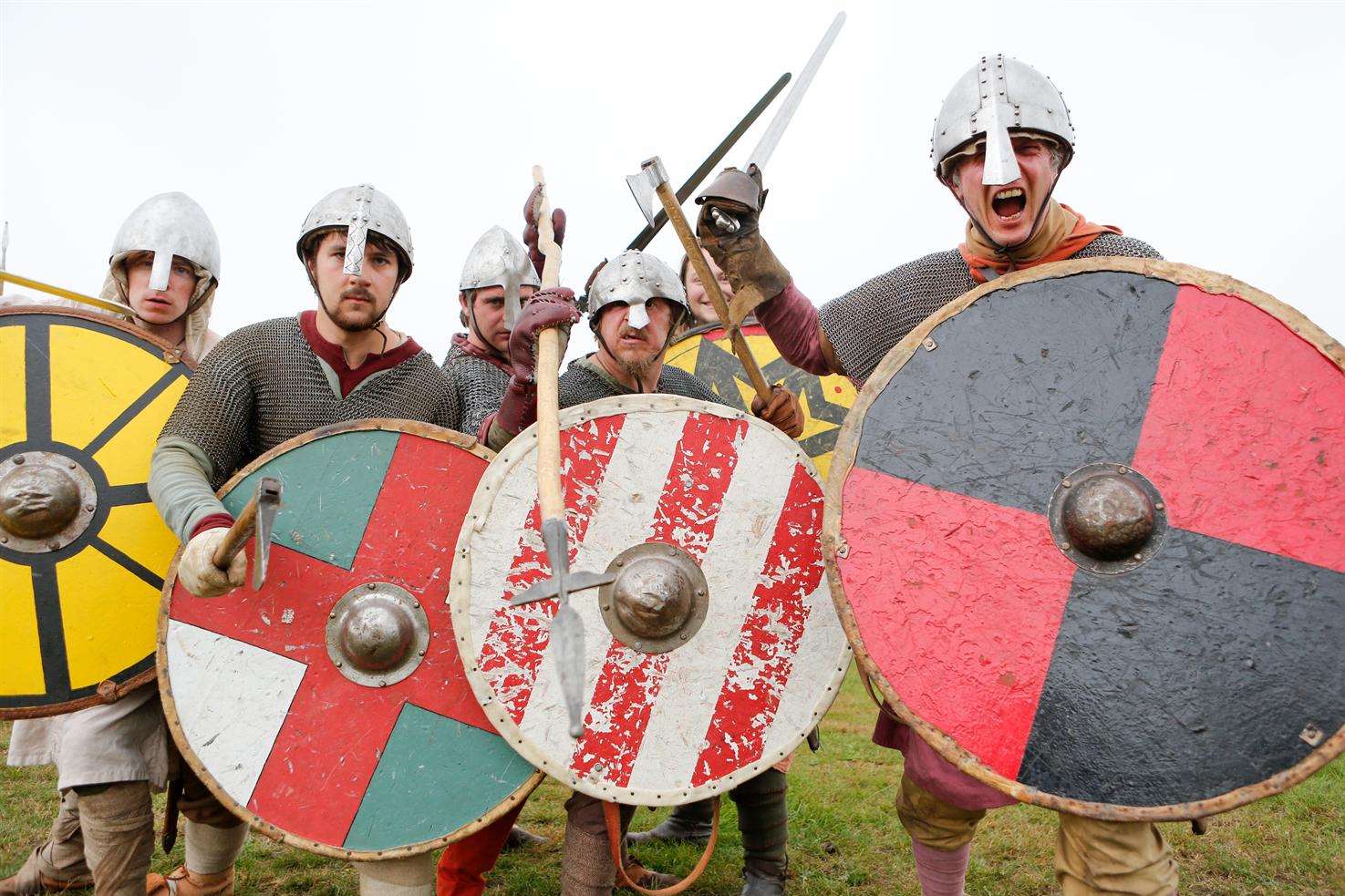 Regia Anglorum practice a Viking invasion battle, at the Military Odyssey Show