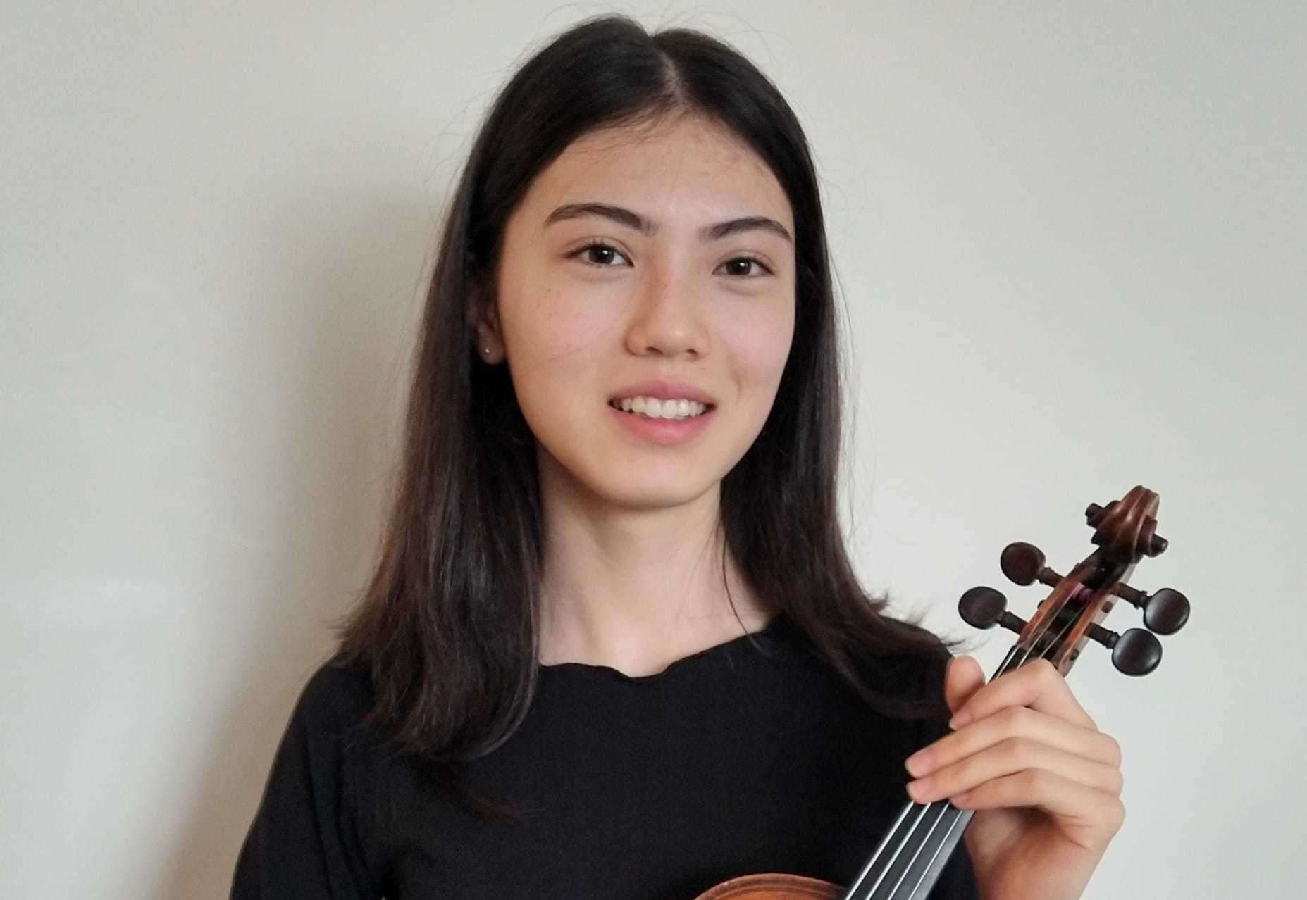 Violinist Gaia Lim-Tyler, 15