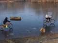 Video: Children ride bikes on ice