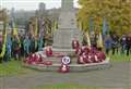 Hundreds gather for Remembrance Day 