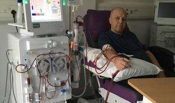 Dialysis patient Keith Robjant (1670927)