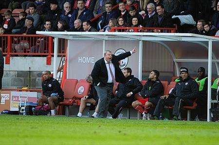 Crawley Town manager Steve Evans argues with Gillingham manager Andy Hessenthaler