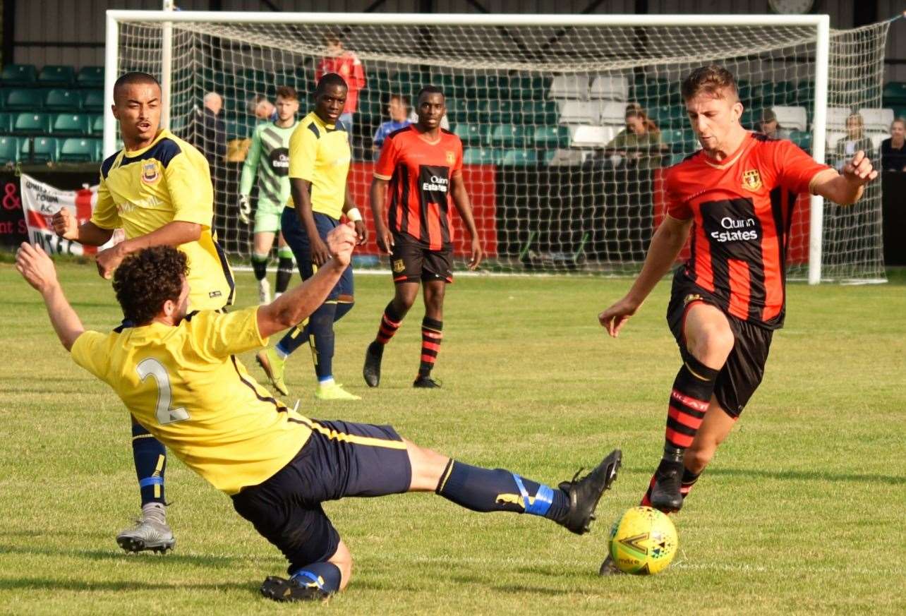Sittingbourne evade a Whitstable challenge. Picture: Ken Medwyn (42331832)