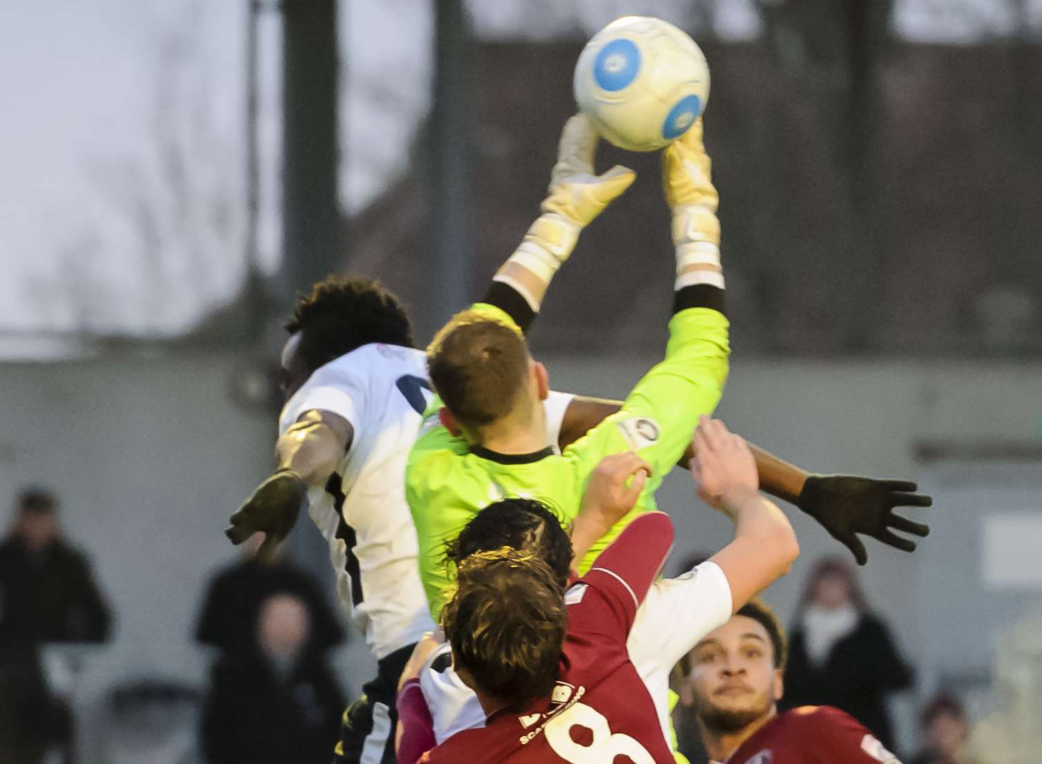 Duane Ofori-Acheampong puts Chelmsford keeper Ross Fitzsimons under pressure Pic Andy Payton