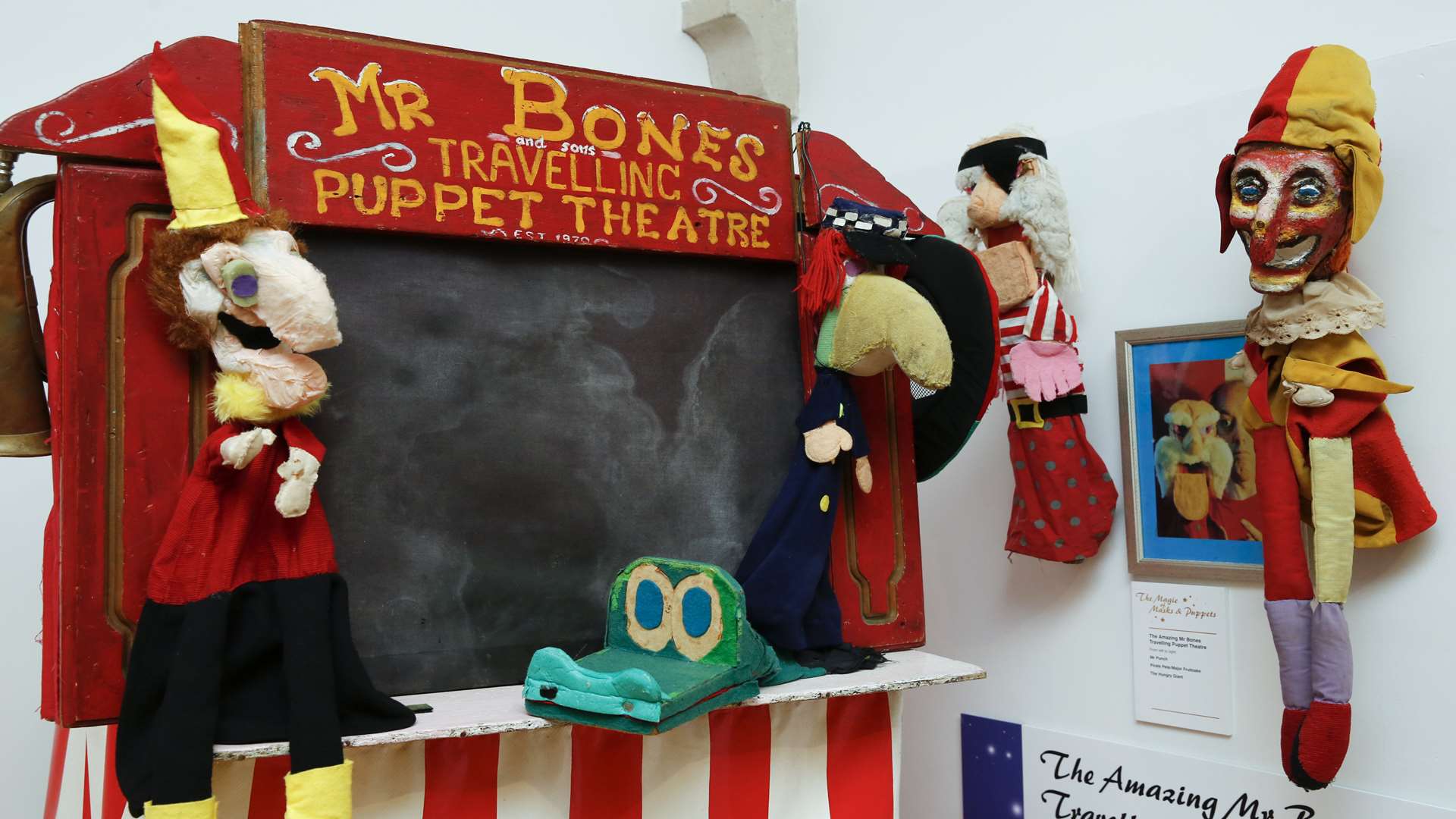The Amazing Mr Bones travelling puppet show