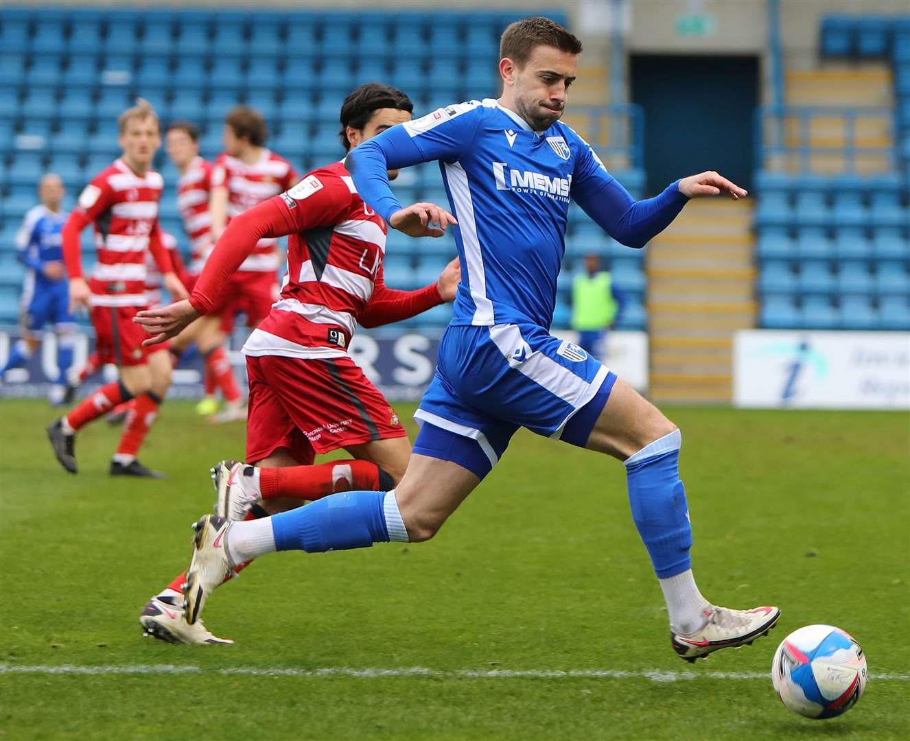 Midfielder Olly Lee on the ball for Gillingham. Picture: Andy Jones (45339498)
