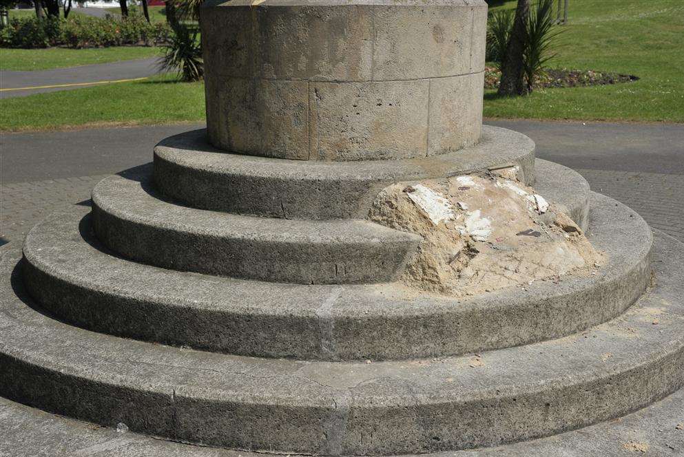 Damage to the Gordon Memorial, at the Riverside Leisure Area, Gravesend