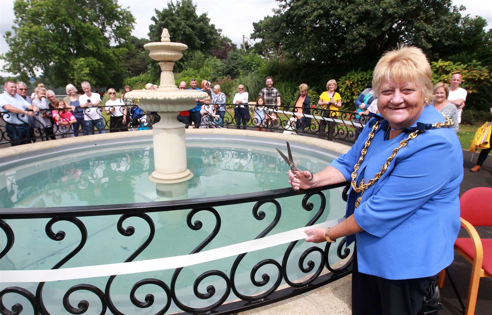 Marion Ring, as Mayor, officially "opening" the rejuvenated fountain in South Park in 2019 after it had been out of action for 15 years