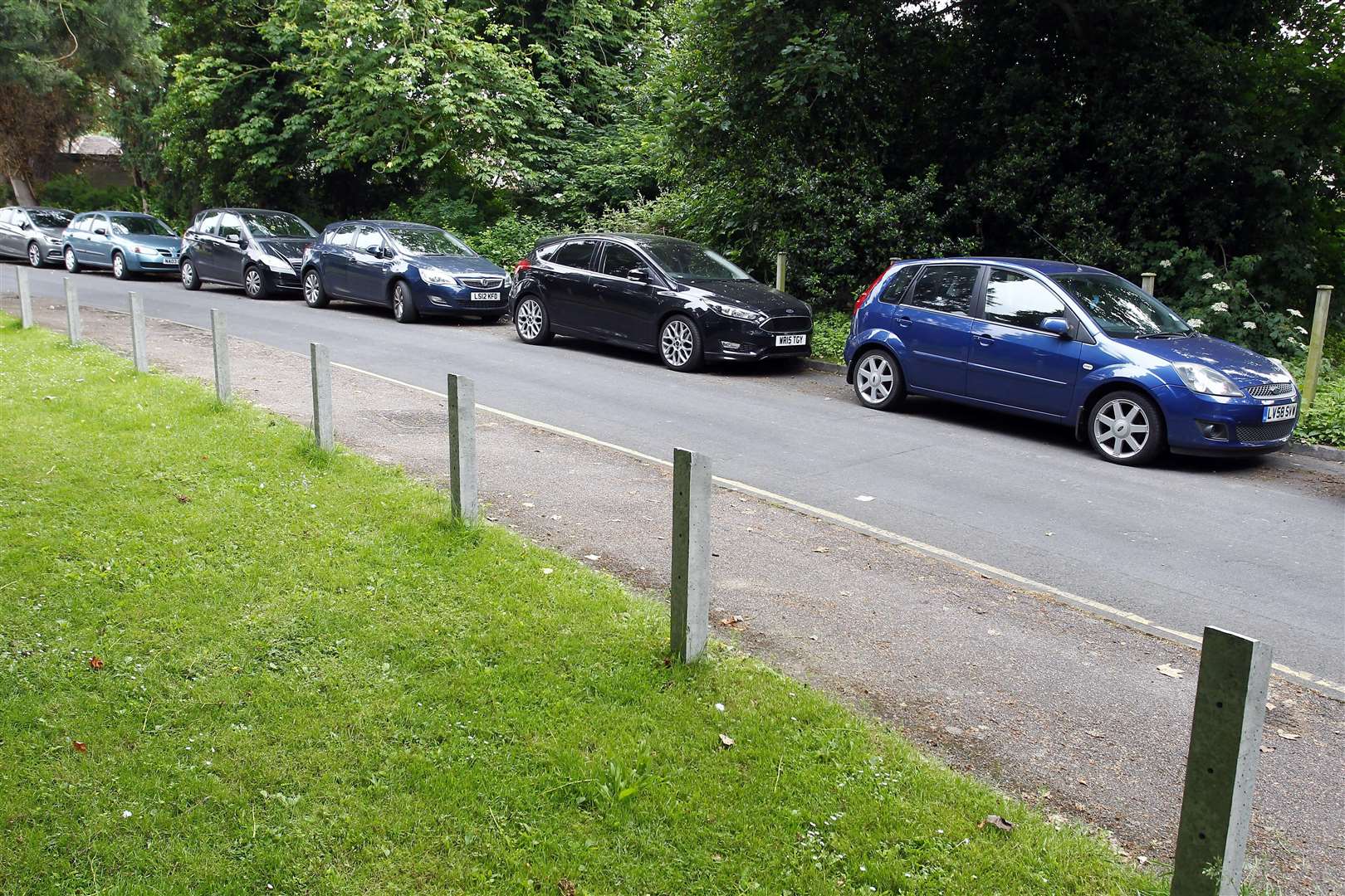 Langafel Close, Longfield, commuters parking in the close.Picture: Sean Aidan (2361831)