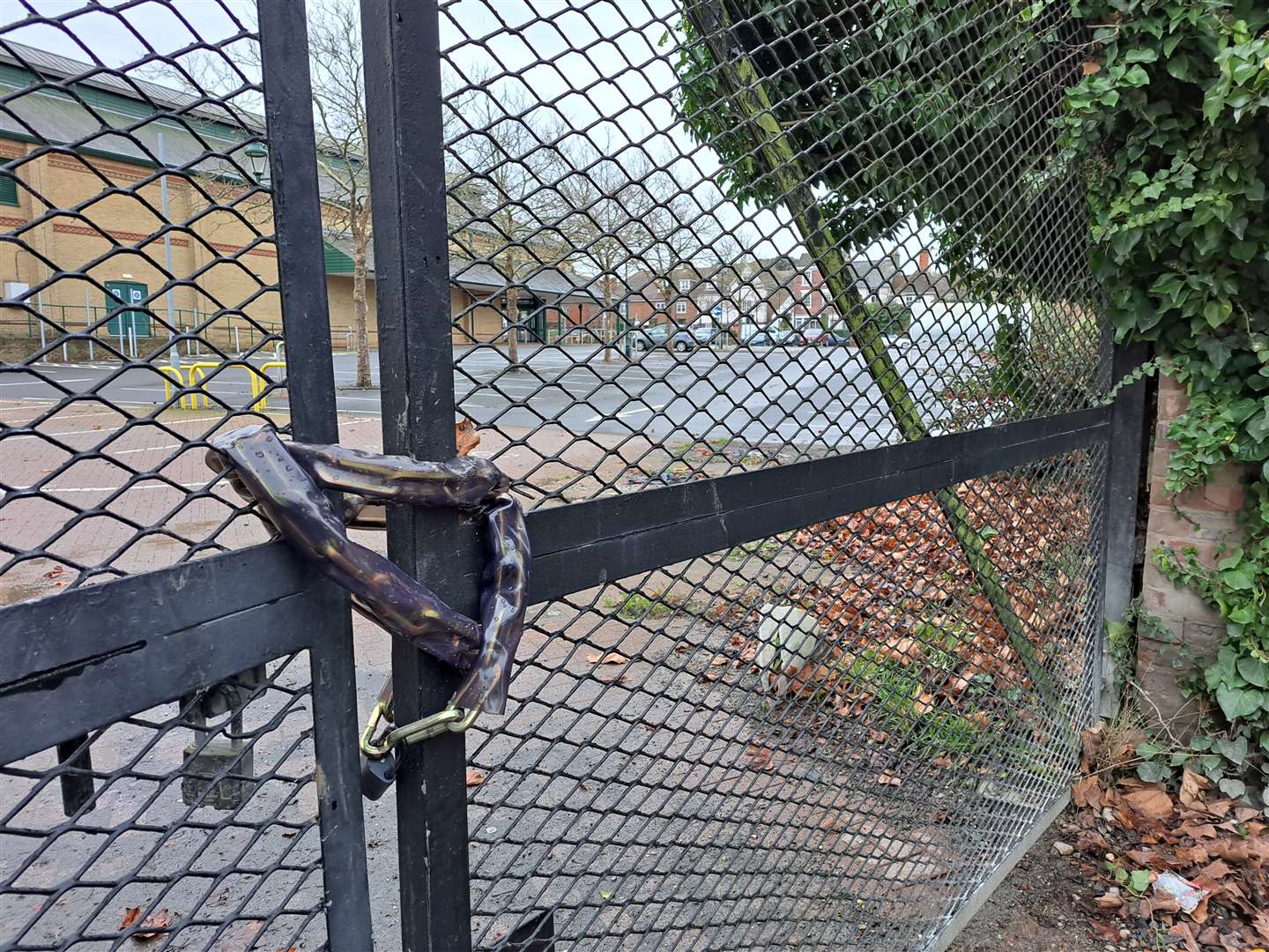 Residents were extremely frustrated to find the gate from Flood Lane, Faversham chained shut