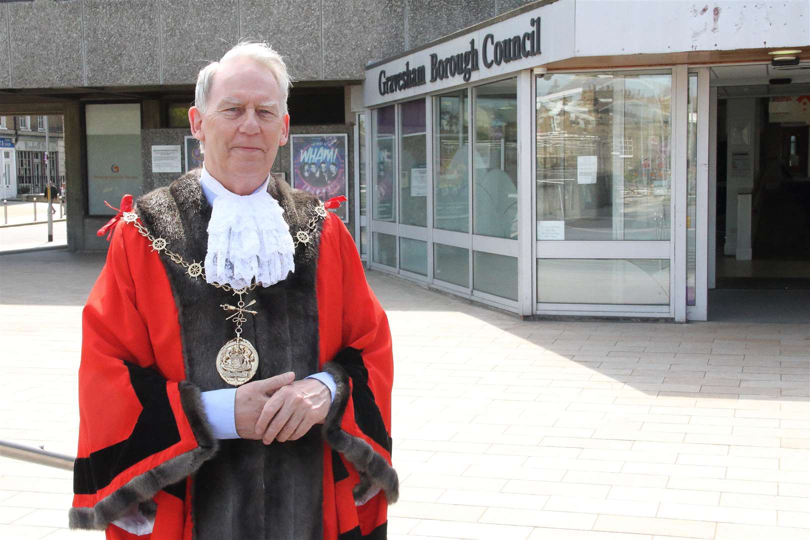 Councillor David Hurley was announced as the Mayor for Gravesham at the annual council meeting . (1905737)