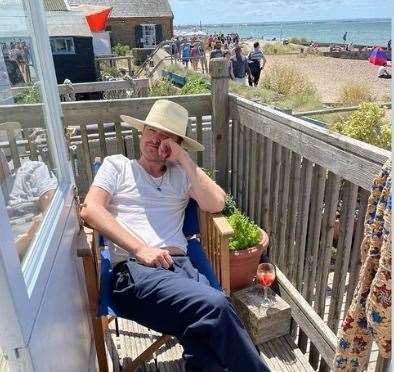 A-list actor Aaron Paul relaxes in the sunshine on Whitstable seafront. Picture: @laurenpaul8/Instagram