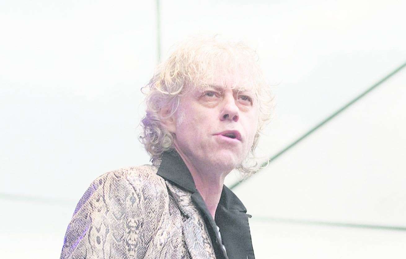 Bob Geldof has been given permission for his pond plans