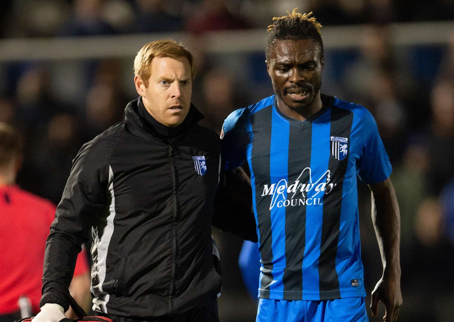 Gabriel Zakuani's night ends early after a back injury Picture: Ady Kerry