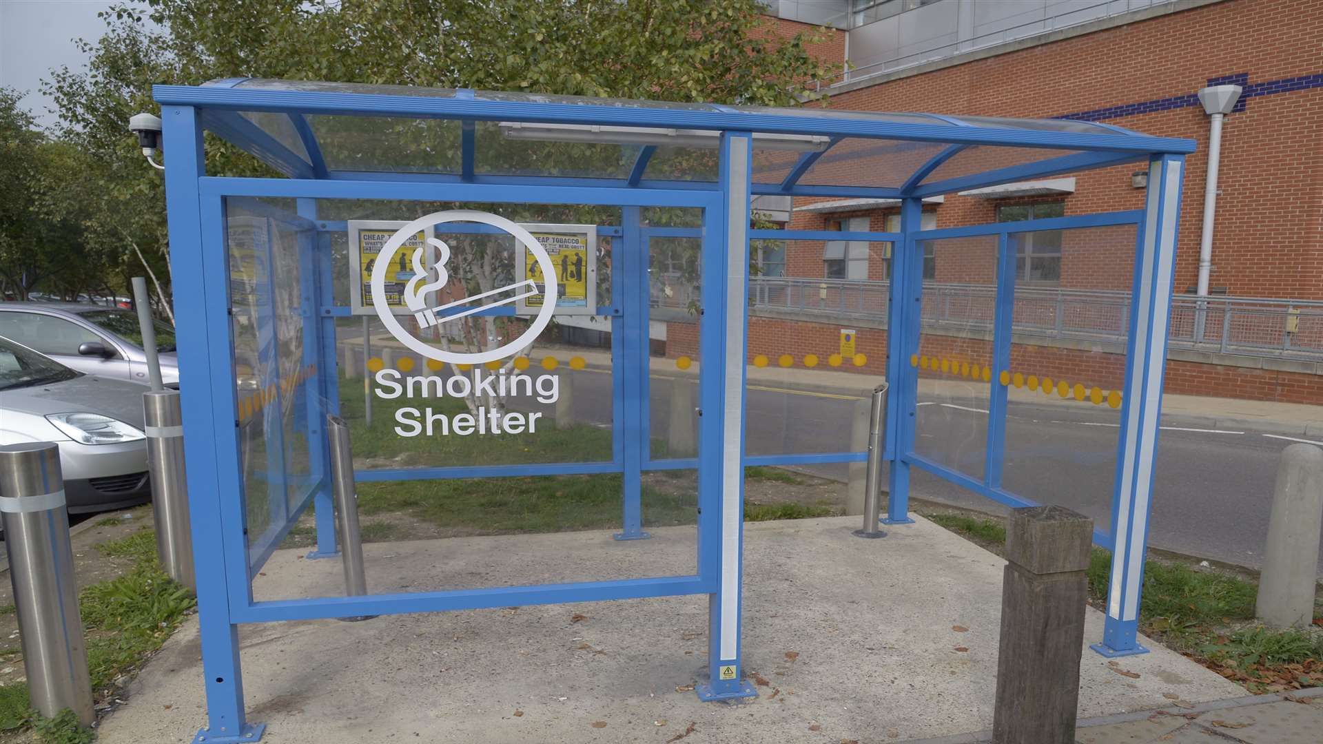 Smoking shelters at Medway Maritime Hospital,