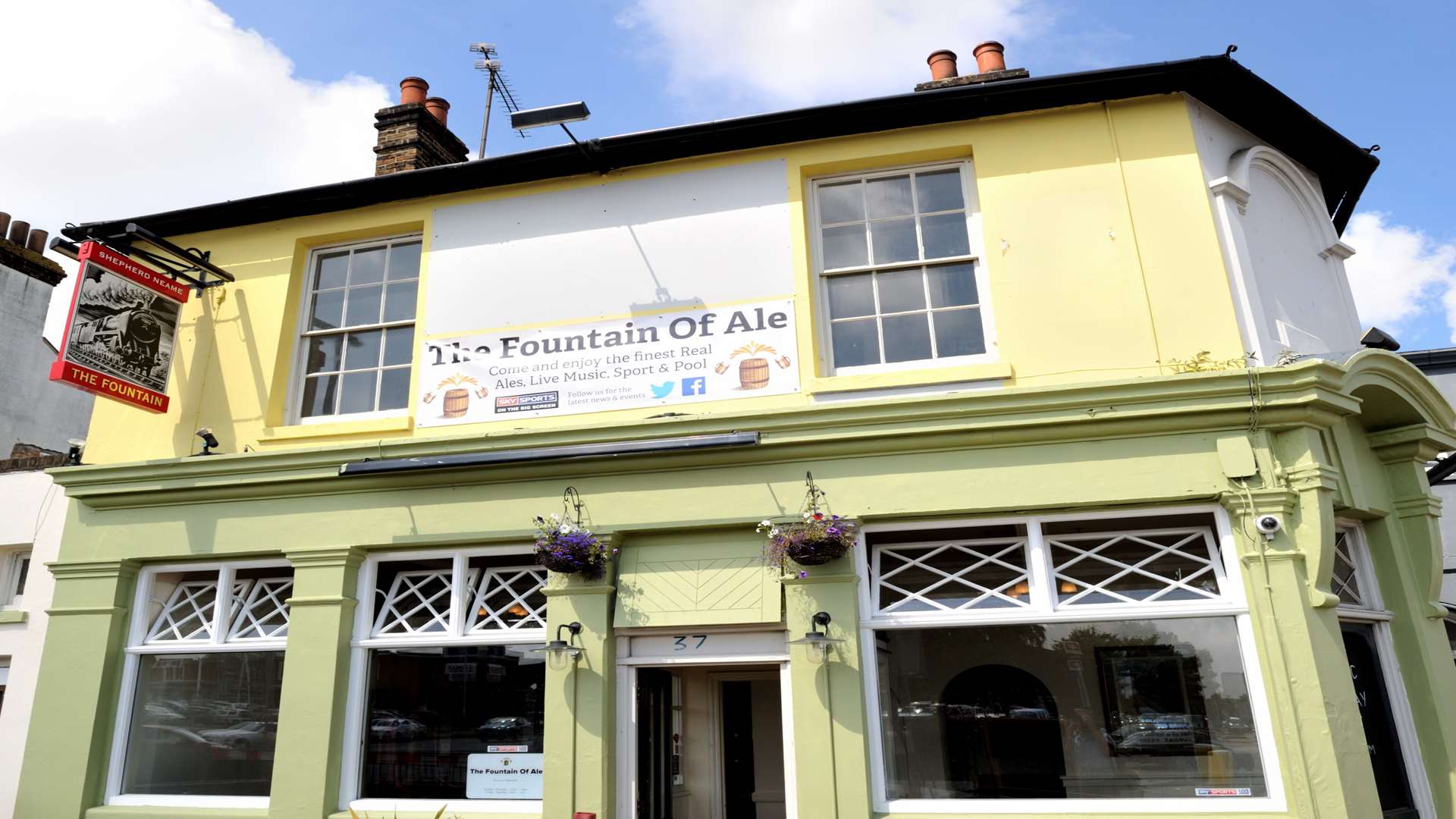 The former Fountain pub in Sittingbourne has been rebranded The Fountain of Ale