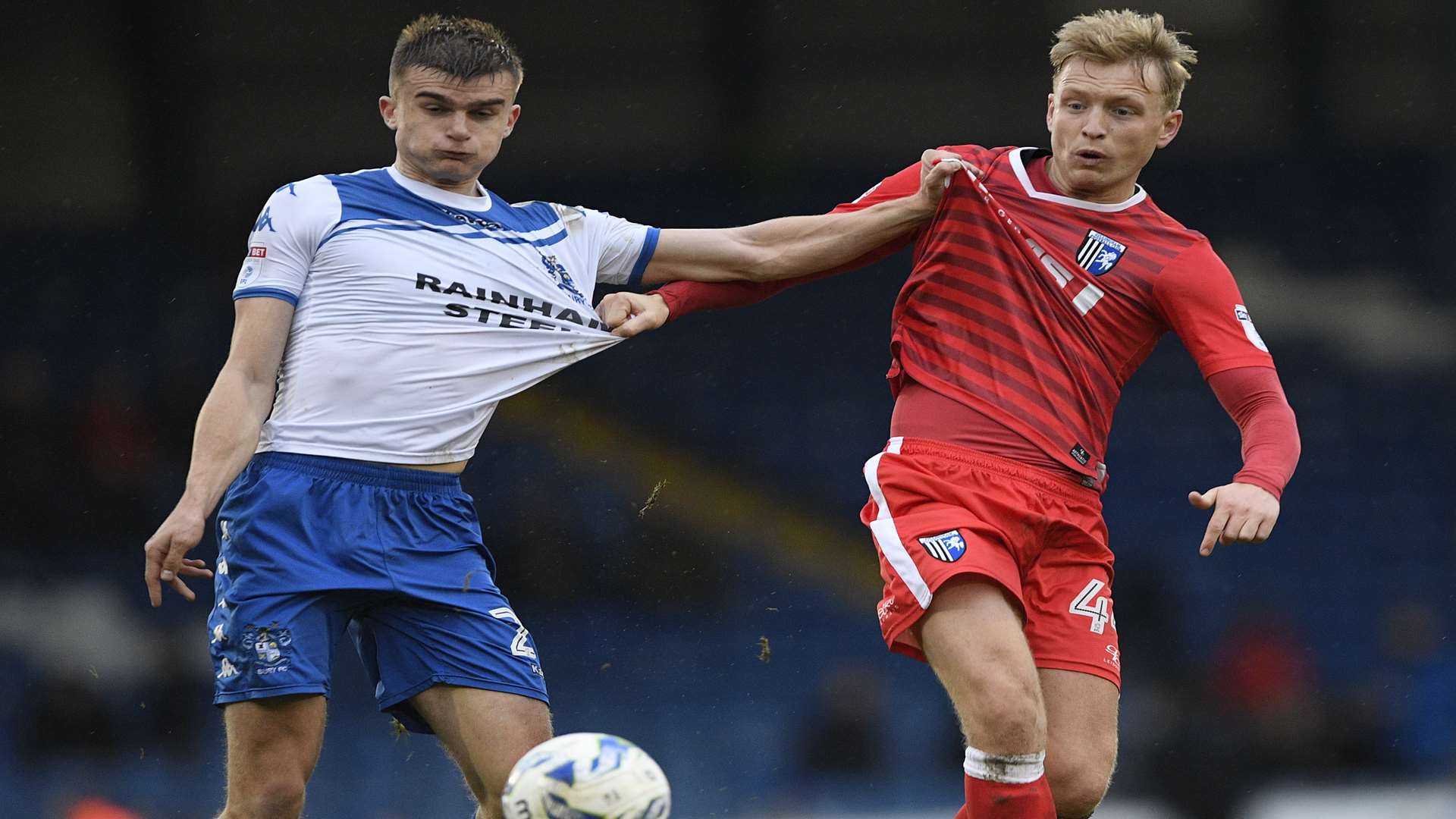 Former Gills skipper Josh Wright gets shirty with George Miller last season Picture: Ady Kerry