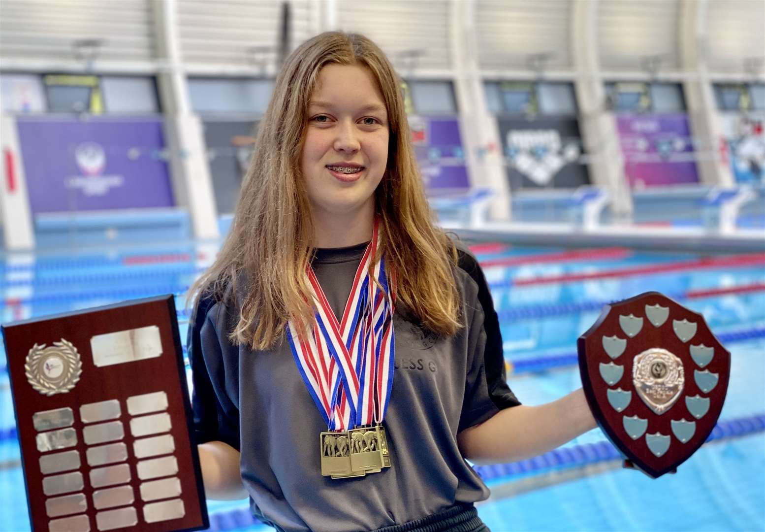 Gravesend GB deaf swimmer Jessica Goodwin with her trophy