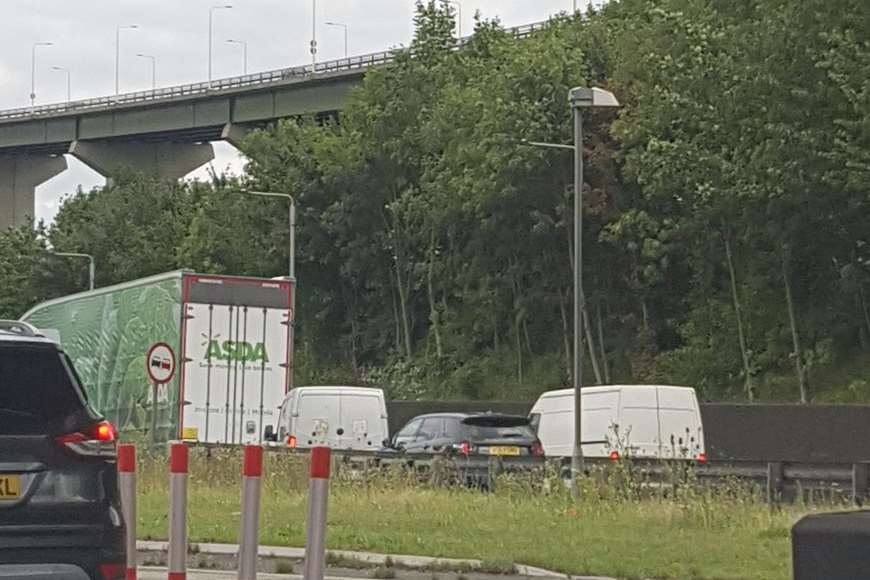 The over-height lorry blocked tunnel two, picture, Daniel f @dfseatleon