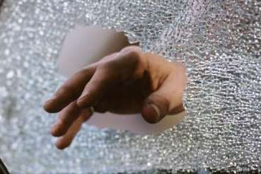 Officers smashed a car window to get to a baby in Herne