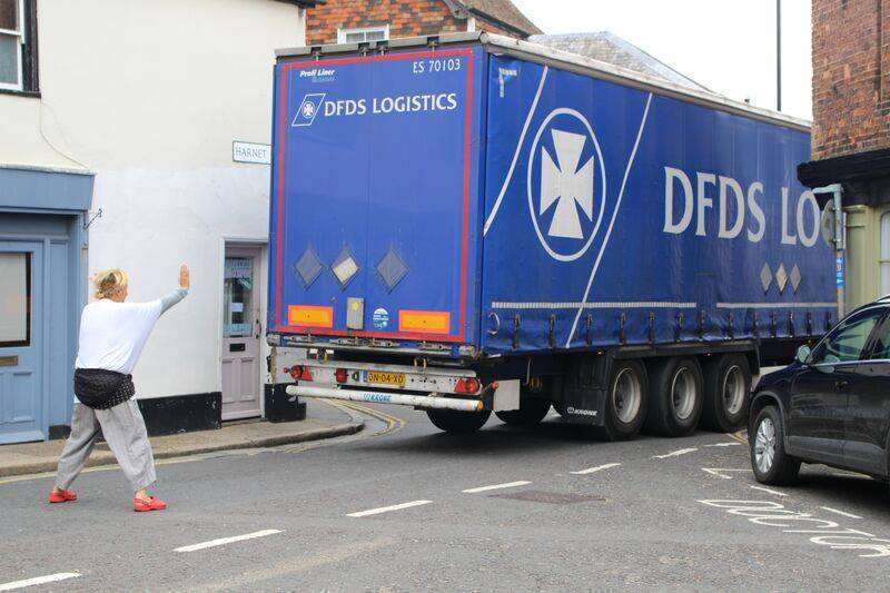 DFDS lorry stuck in Sandwich a week ago