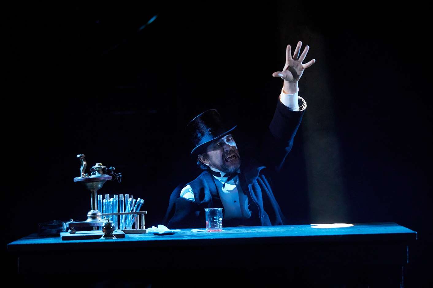 Phil Daniels as Dr Jekyll and Mr Hyde. Photo by Mark Douet.