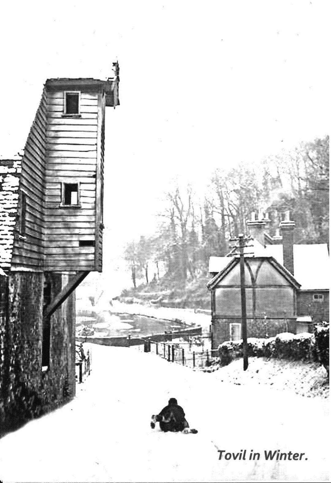 The overhang from Upper Crisbrook Mill in Cave Hill (in the snow)