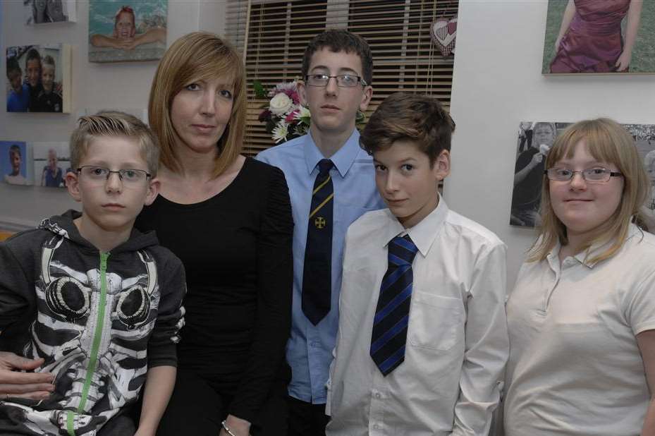 Sue Tomkinson with her three sons and daughter Leo, Aiden, Ethan and Paige