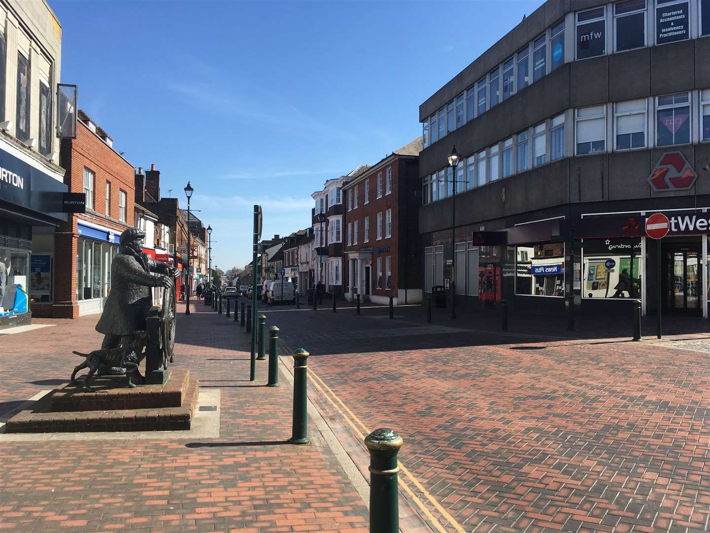 Sittingbourne's statue of the bargeman in High Street with no friends on day one of the coronavirus lockdown