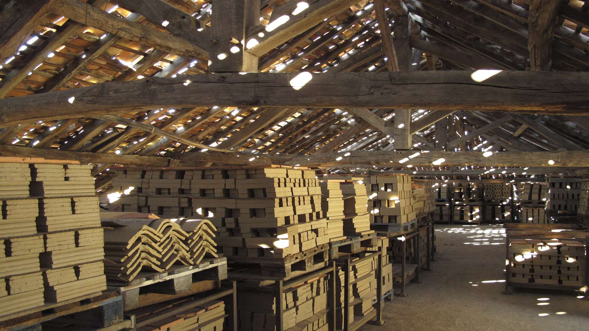 Yvon Cailleau tile factory in Les Rairies