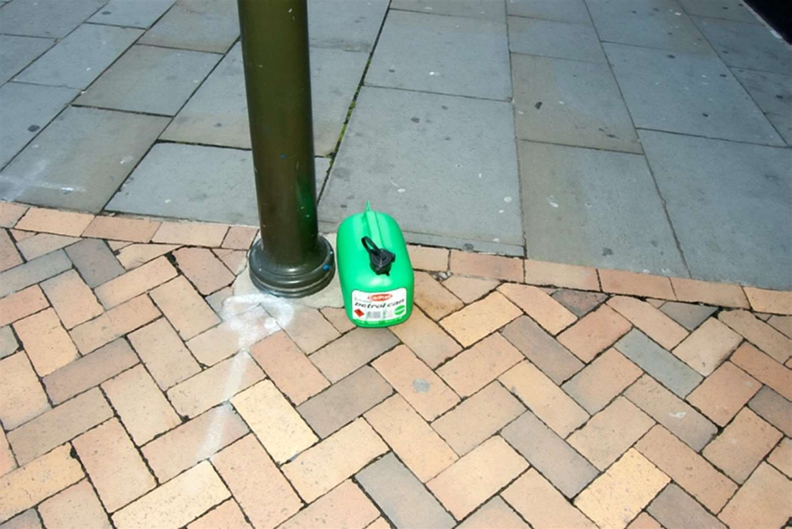 The petrol can belonging to Jason Duncan-King. Picture: SWNS