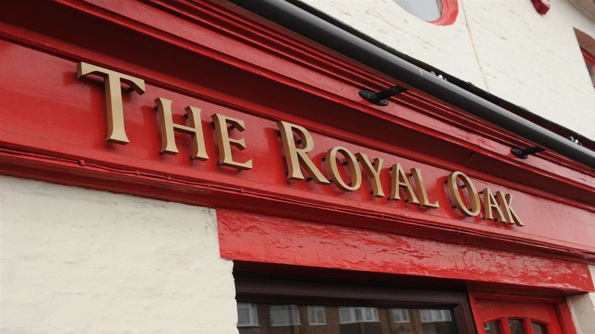Developers have been granted planning permission to convert the historic pub in homes.