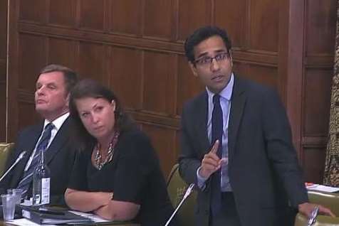 Rehman Chishti MP talking in the chamber.