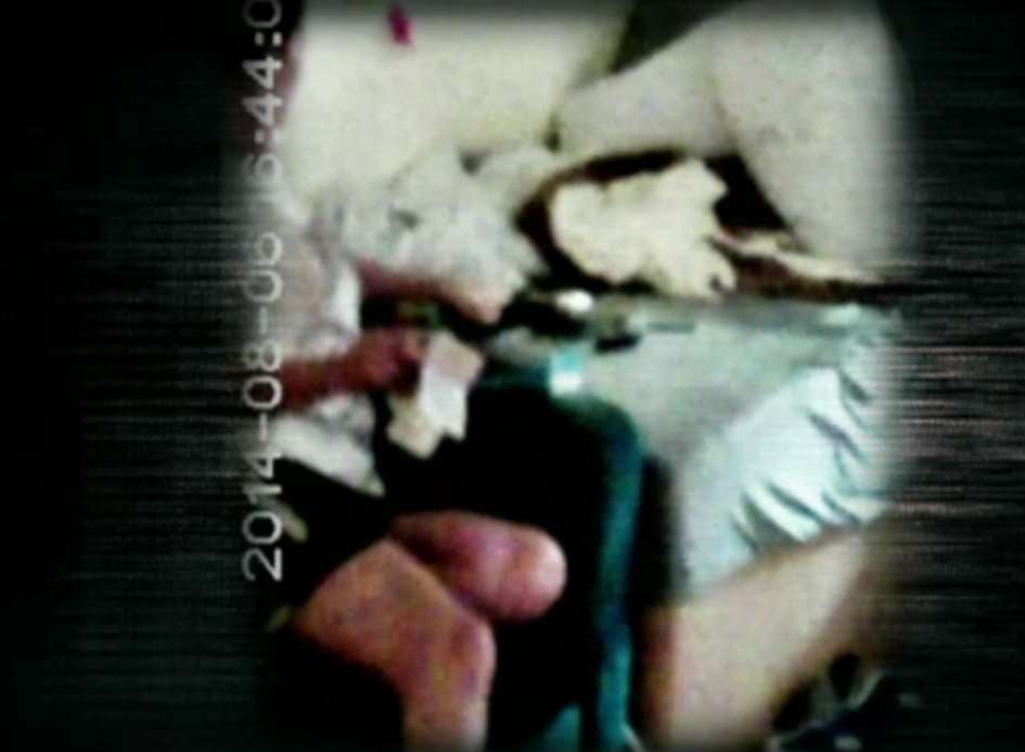 A hidden camera captured Elena Jeffery stealing cash from Katherine Rees' handbag. Picture: Channel 5