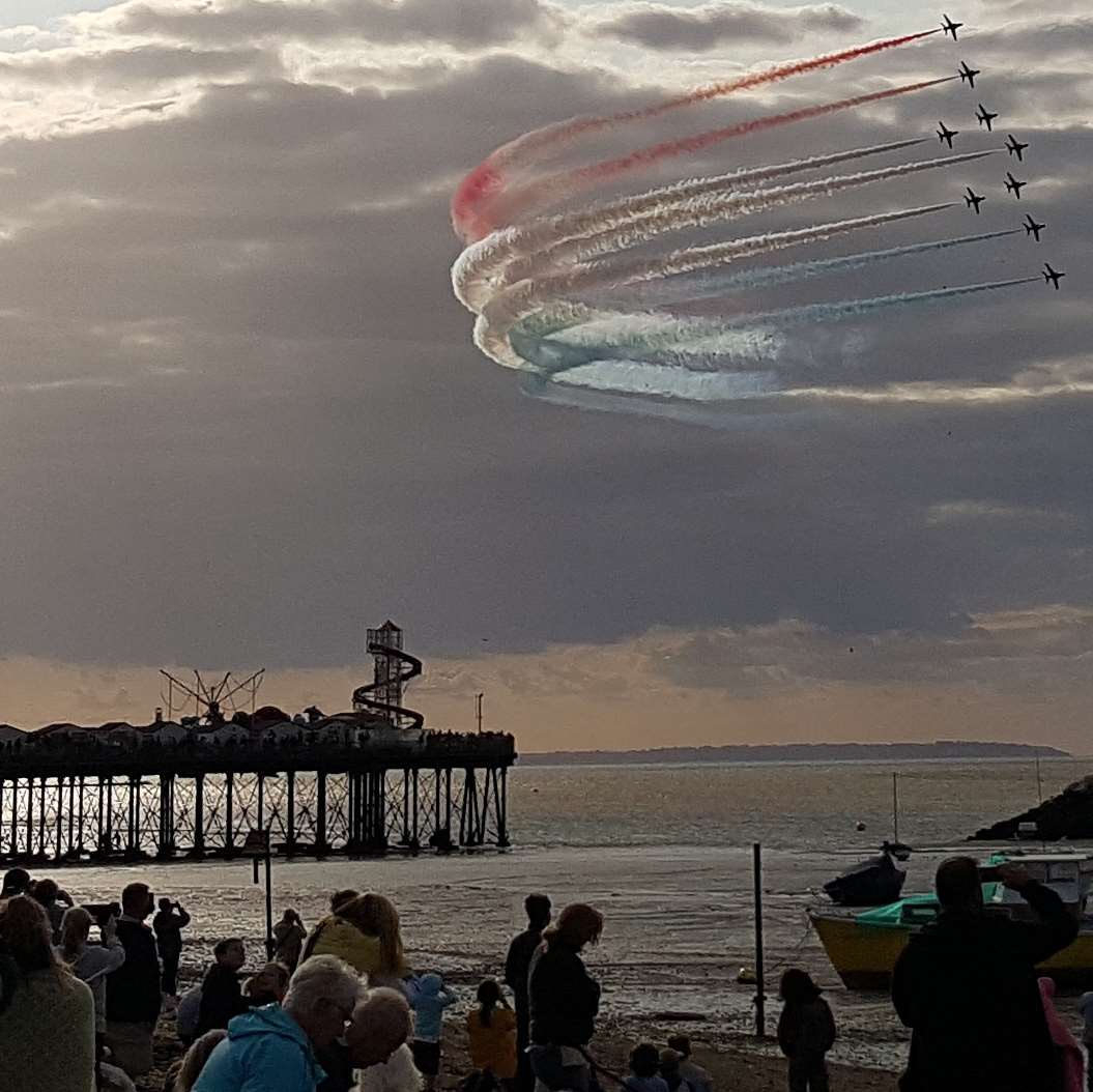 The Red Arrows thrilled crowds with their display