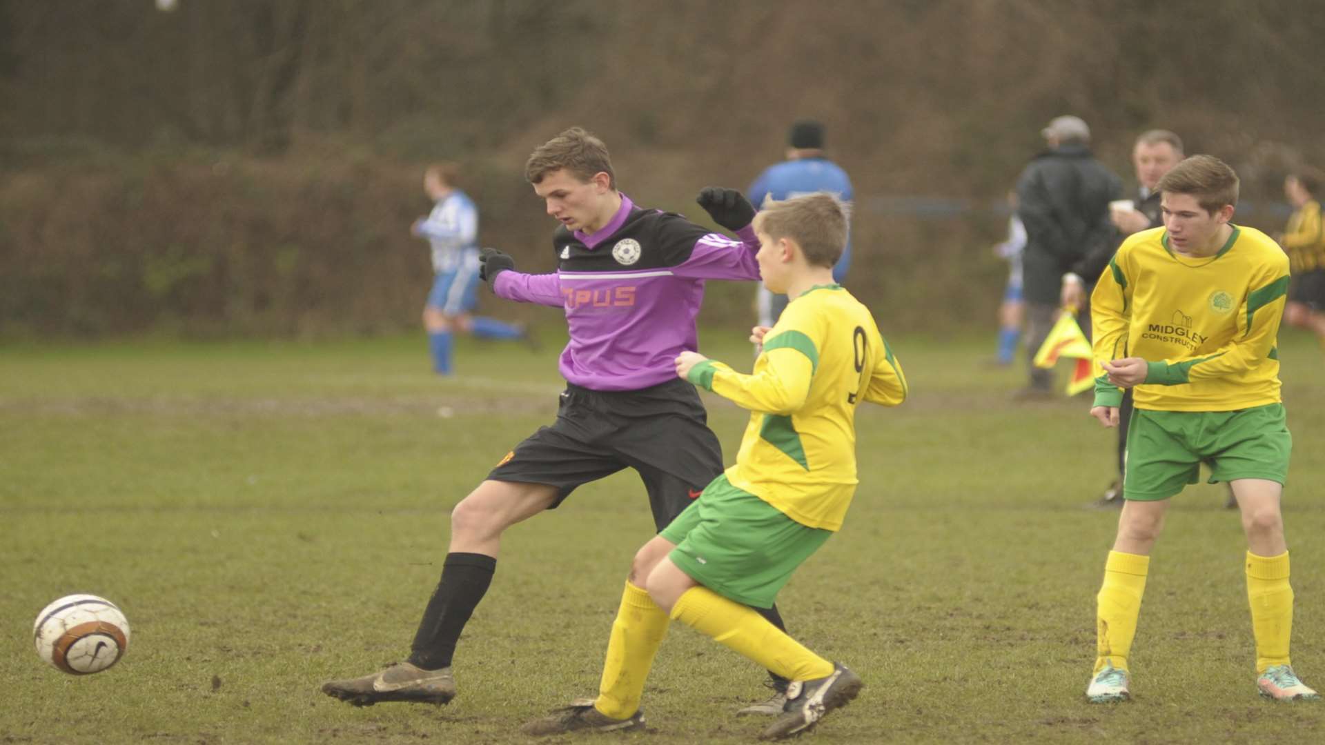 Cliffe Woods Colts, in yellow, challenge New Ash Green during the sides' Under-15 Division 1 clash Picture: Steve Crispe