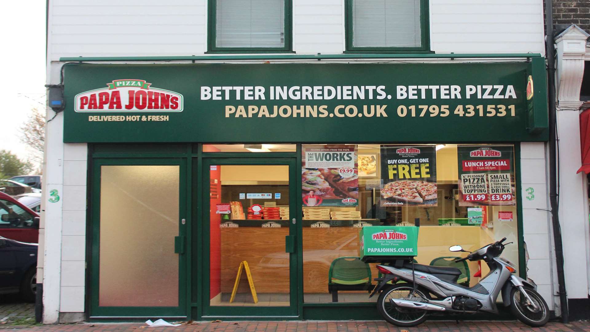 Papa John's in Sittingbourne has been linked with a change to halal meat after rumours spread on Facebook