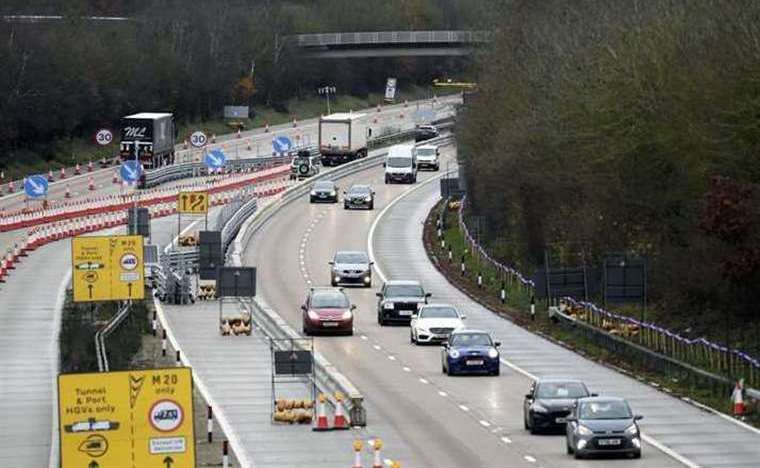 Narrow lanes and a 50mph limit have returned to the M20