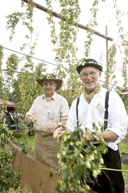 Veteran hop pickers at Bodiam